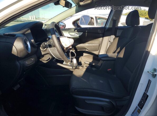 3KPF24AD8PE565997 2023 KIA FORTE White Dashboard view
