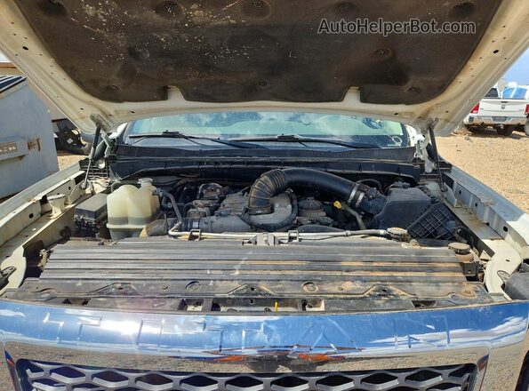 1N6BA1F31HN540806 2017 NISSAN TITAN White Widok komory silnika