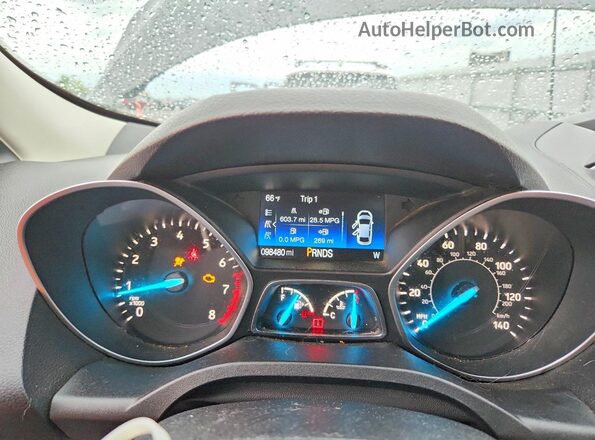 1FMCU9GDXJUA18400 2018 FORD ESCAPE Silver უკანა სავარძლების ხედი