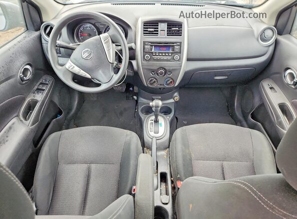3N1CN7AP7JL814110 2018 NISSAN VERSA Gray Vista del cuadro de instrumentos