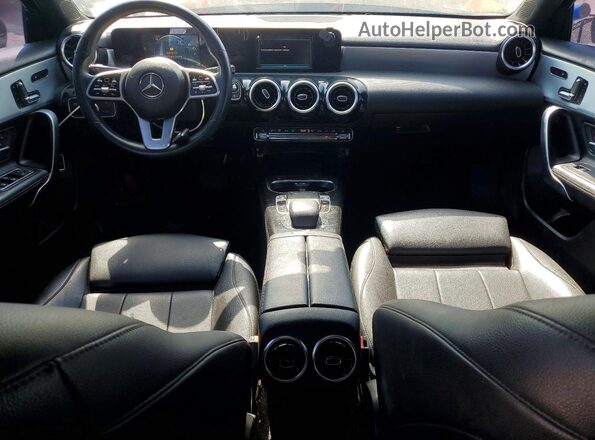 WDD3G4EB4KW033583 2019 MERCEDES-BENZ A-CLASS Black Սարքավորումների վահանակի տեսք