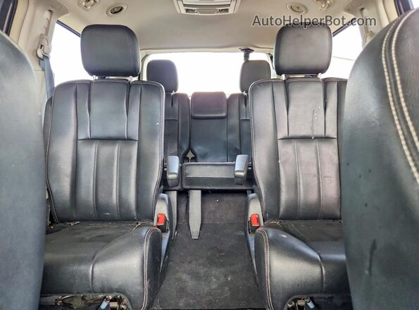 2C4RC1BG6GR157160 2016 CHRYSLER TOWN Gray Вид задньої частини салону