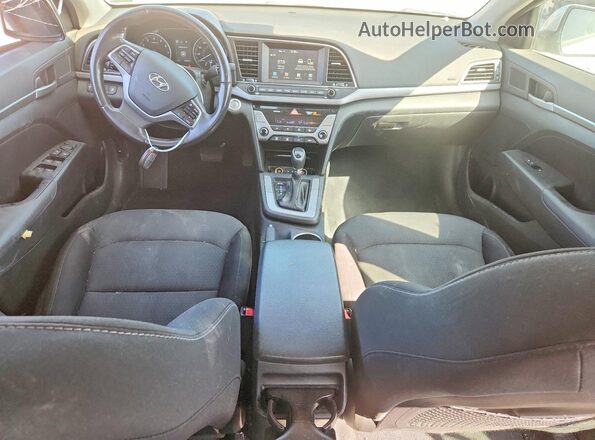 5NPD84LF6JH385862 2018 HYUNDAI ELANTRA Silver Instrument cluster view