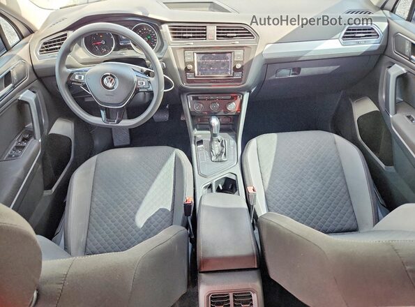 3VV1B7AX7JM066757 2018 VOLKSWAGEN TIGUAN White Vista del cuadro de instrumentos