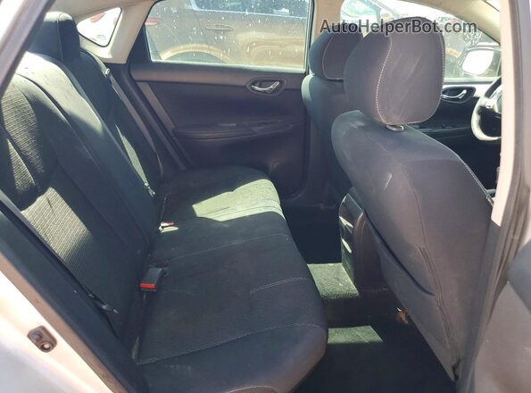 3N1AB7AP2JY225453 2018 NISSAN SENTRA Silver Rear interior view