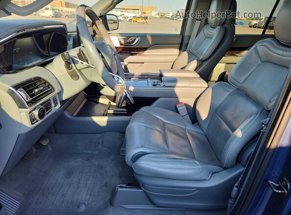 5LMJJ2LT1KEL08103 2019 LINCOLN NAVIGATOR Синий Вид панели приборов