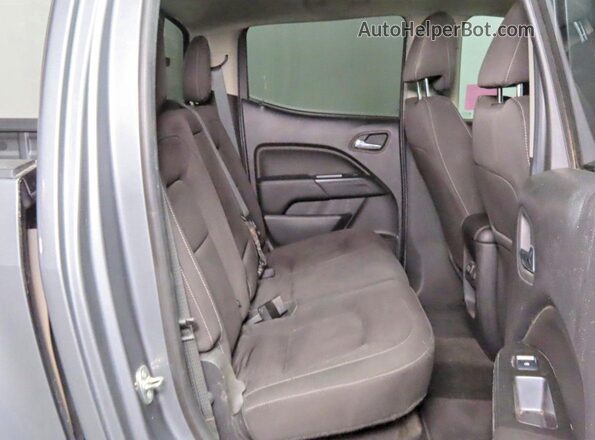 1GTG5CEN2J1297063 2018 GMC CANYON Gray Вид салону спереду
