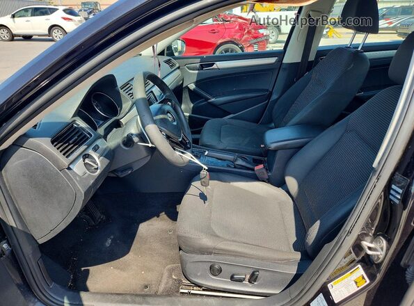 1VWAA7A30JC024315 2018 VOLKSWAGEN PASSAT Black Vista del salpicadero