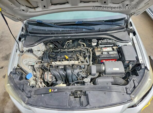 5NPD74LF6HH166591 2017 HYUNDAI ELANTRA Silver Widok komory silnika