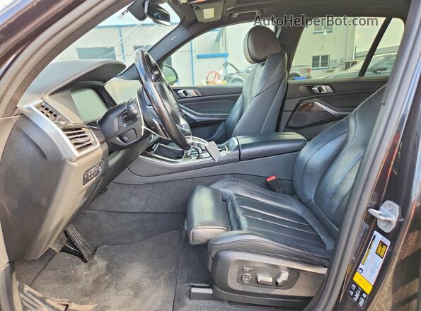 5UXCR6C5XKLL65167 2019 BMW X5 Gray Dashboard view