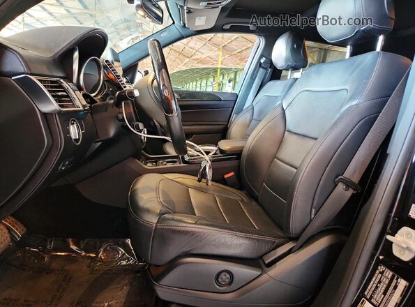 4JGDA6EB5JB006275 2018 MERCEDES-BENZ GLE Black Dashboard view