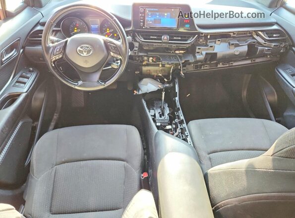 NMTKHMBX1JR025392 2018 TOYOTA C-HR Silver ხელსაწყოთა პანელის ხედი