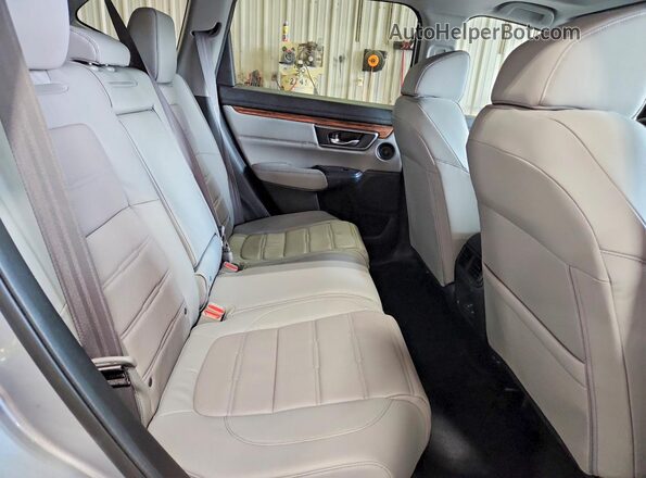 7FARW2H86JE067544 2018 HONDA CR-V Silver Հետևի նստատեղերի տեսք
