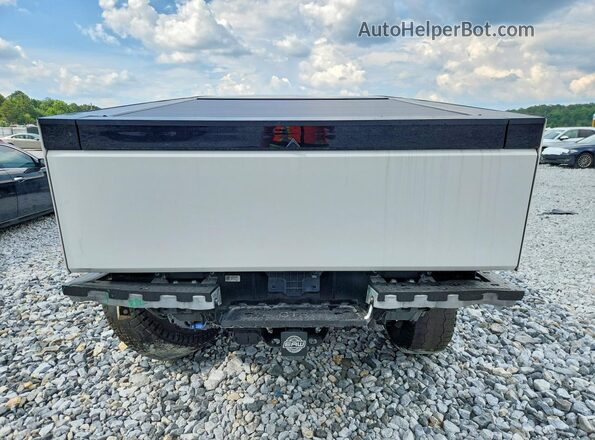 7G2CEHED5RA021539 2024 TESLA CYBERTRUCK White Widok z tyłu