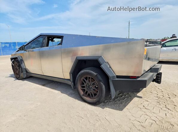 7G2CEHED7SA072420 2025 TESLA CYBERTRUCK Silver უკანა მარცხენა