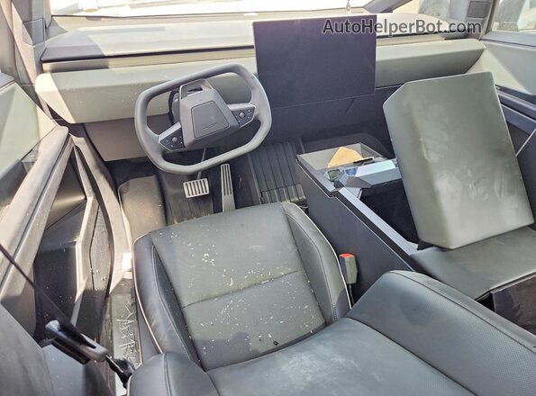 7G2CEHED7SA072420 2025 TESLA CYBERTRUCK Silver წინა პანელის ხედი