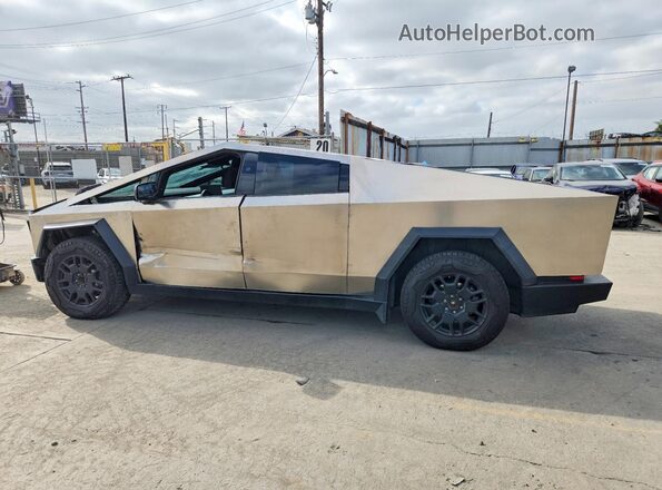 7G2CEHED8RA000054 2024 TESLA CYBERTRUCK Gold Задня права чверть
