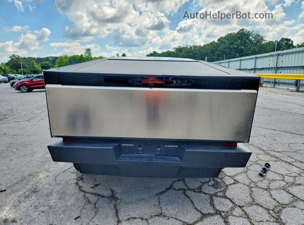 7G2CEHEEXSA062120 2025 TESLA CYBERTRUCK Silver უკანა ხედი