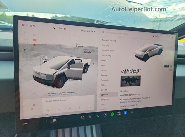 7G2CEHEEXSA062120 2025 TESLA CYBERTRUCK Silver ხელსაწყოთა პანელის ხედი