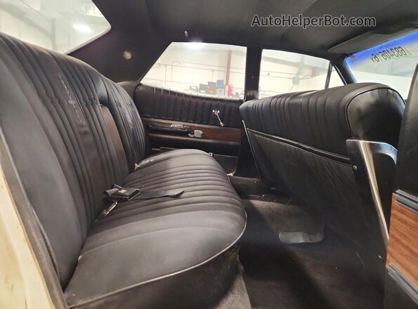 7G64H249776 1967 FORD LTD Белый Вид задних сидений