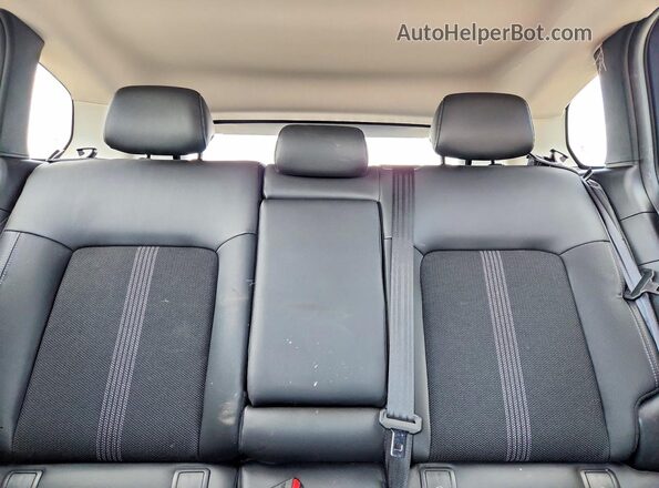7MMVABBL2TN453307 2026 MAZDA CX-5 Gray Widok tylnych siedzeń