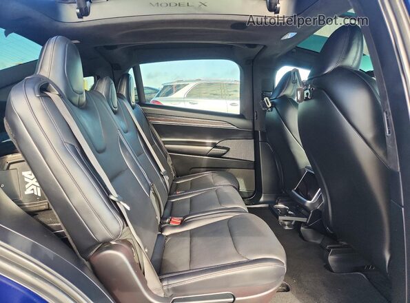 7SAXCAE58NF343862 2022 TESLA MODEL Blue Widok wnętrza z tyłu