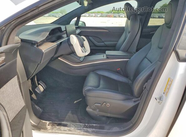 7SAXCBE50NF329007 2022 TESLA MODEL White წინა სალონის ხედი