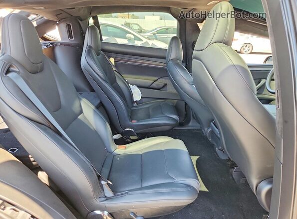 7SAXCBE54SF466172 2025 TESLA MODEL Gray Vista de los asientos traseros