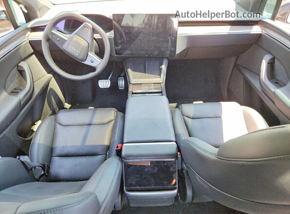 7SAXCBE54SF466172 2025 TESLA MODEL Gray Vista del salpicadero