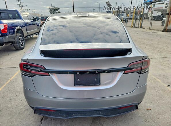 7SAXCDE56SF463608 2025 TESLA MODEL Серебряный Вид сзади