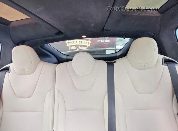 7SAXCDE56SF463608 2025 TESLA MODEL Серебряный Вид задних сидений