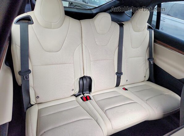 7SAXCDE56SF463608 2025 TESLA MODEL Серебряный Вид задней части салона