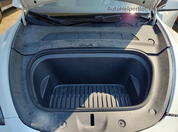 7SAYGAEE0RF098764 2024 TESLA MODEL White Rear interior view
