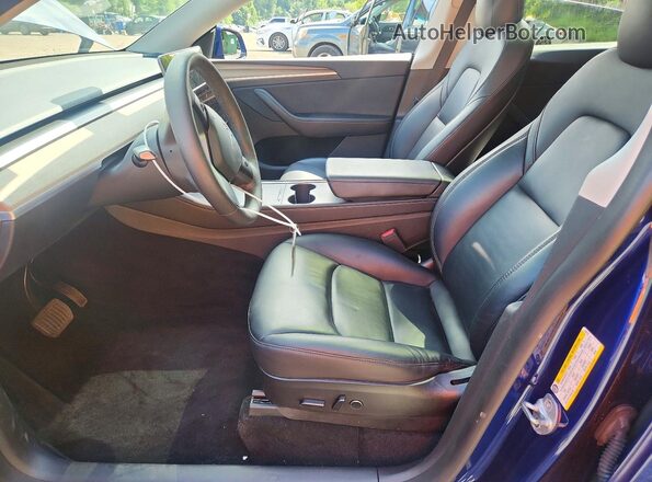 7SAYGAEE1NF533270 2022 TESLA MODEL Синий Вид салона спереди