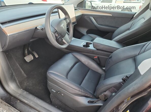 7SAYGAEE1RF033325 2024 TESLA MODEL Черный Вид салона спереди