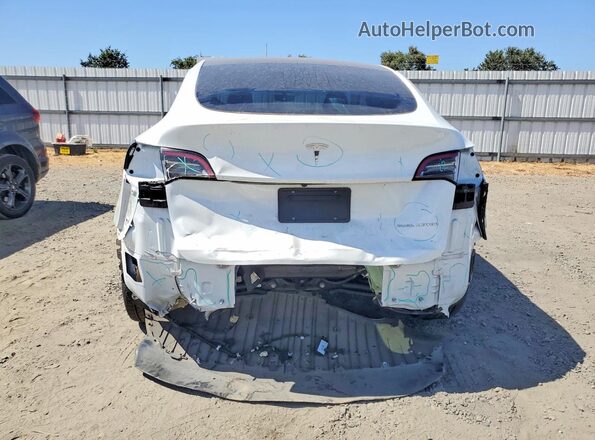7SAYGAEE2NF570361 2022 TESLA MODEL White Widok z tyłu