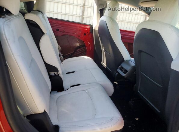 7SAYGAEE3NF546408 2022 TESLA MODEL Красный Вид задней части салона