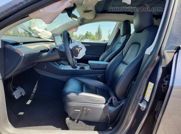 7SAYGAEE3PF905534 2023 TESLA MODEL Charcoal Вид салону спереду