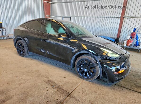7SAYGAEE3RF130607 2024 TESLA MODEL Черный Передняя правая четверть