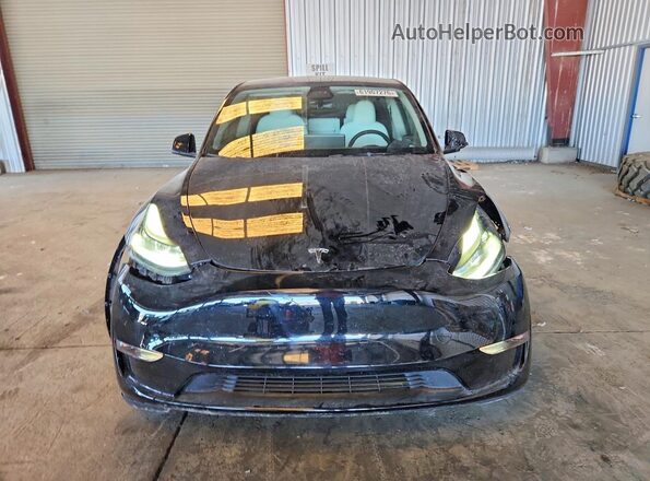 7SAYGAEE3RF130607 2024 TESLA MODEL Черный Вид спереди