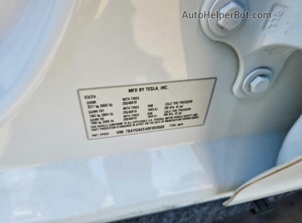 7SAYGAEE4RF059580 2024 TESLA MODEL White Widok komory silnika