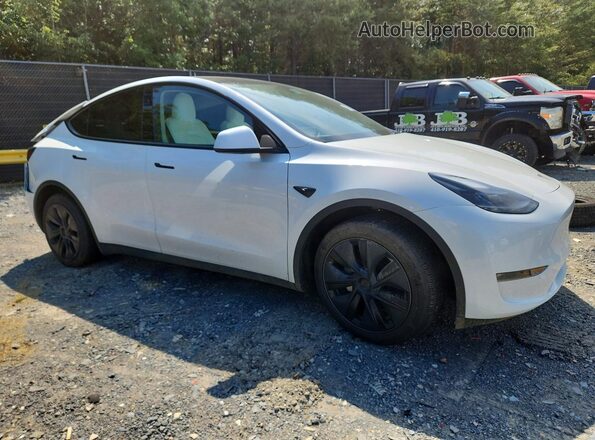 7SAYGAEE4RF131149 2024 TESLA MODEL White Delantero derecho