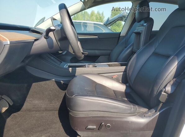 7SAYGAEE5PF624075 2023 TESLA MODEL White Vista interior delantera