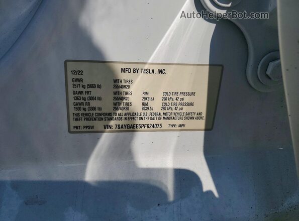 7SAYGAEE5PF624075 2023 TESLA MODEL White Vista interior de 360 grados