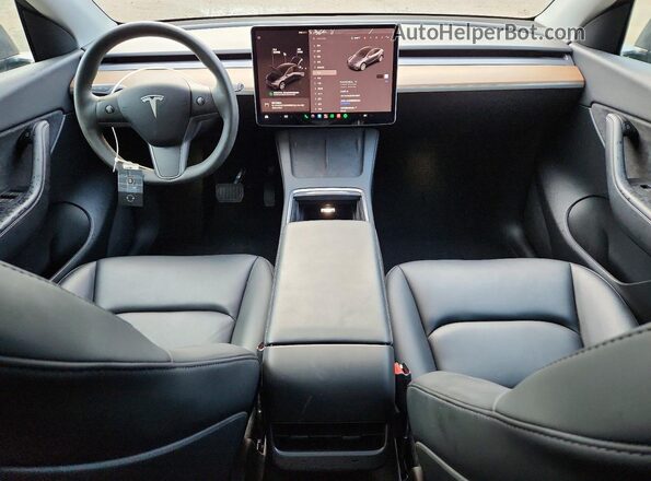 7SAYGAEE7NF419807 2022 TESLA MODEL Gray Widok deski rozdzielczej