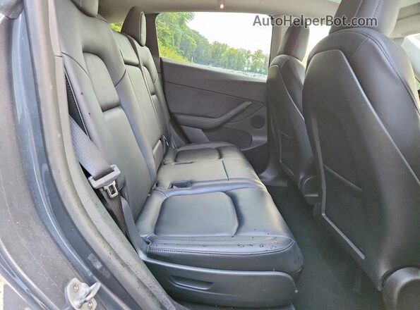7SAYGAEE7NF419807 2022 TESLA MODEL Gray Widok wnętrza z tyłu