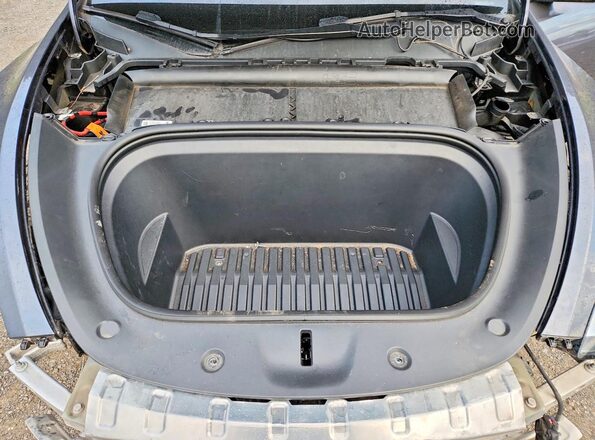 7SAYGAEE7NF419807 2022 TESLA MODEL Gray Widok komory silnika