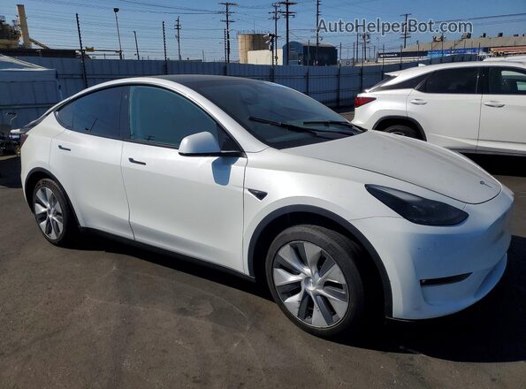 7SAYGAEE7PF624613 2023 TESLA MODEL Белый Передняя правая четверть