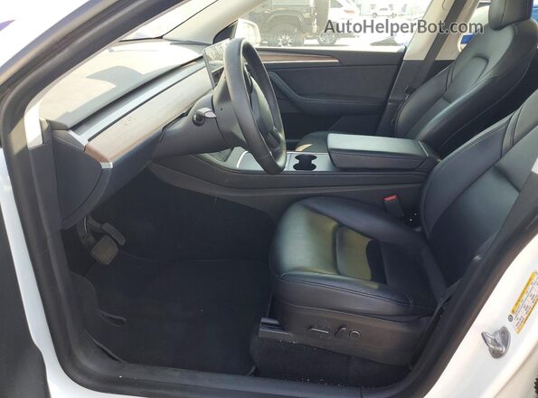 7SAYGAEE7PF624613 2023 TESLA MODEL Белый Вид салона спереди