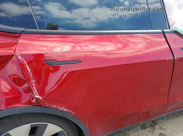 7SAYGAEE7RF066622 2024 TESLA MODEL Красный Вид задней части салона